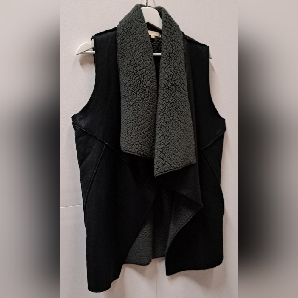 Cherish Women's Open Vest Faux Leather Faux Shearling Winter Jacket Size Large - Picture 3 of 9